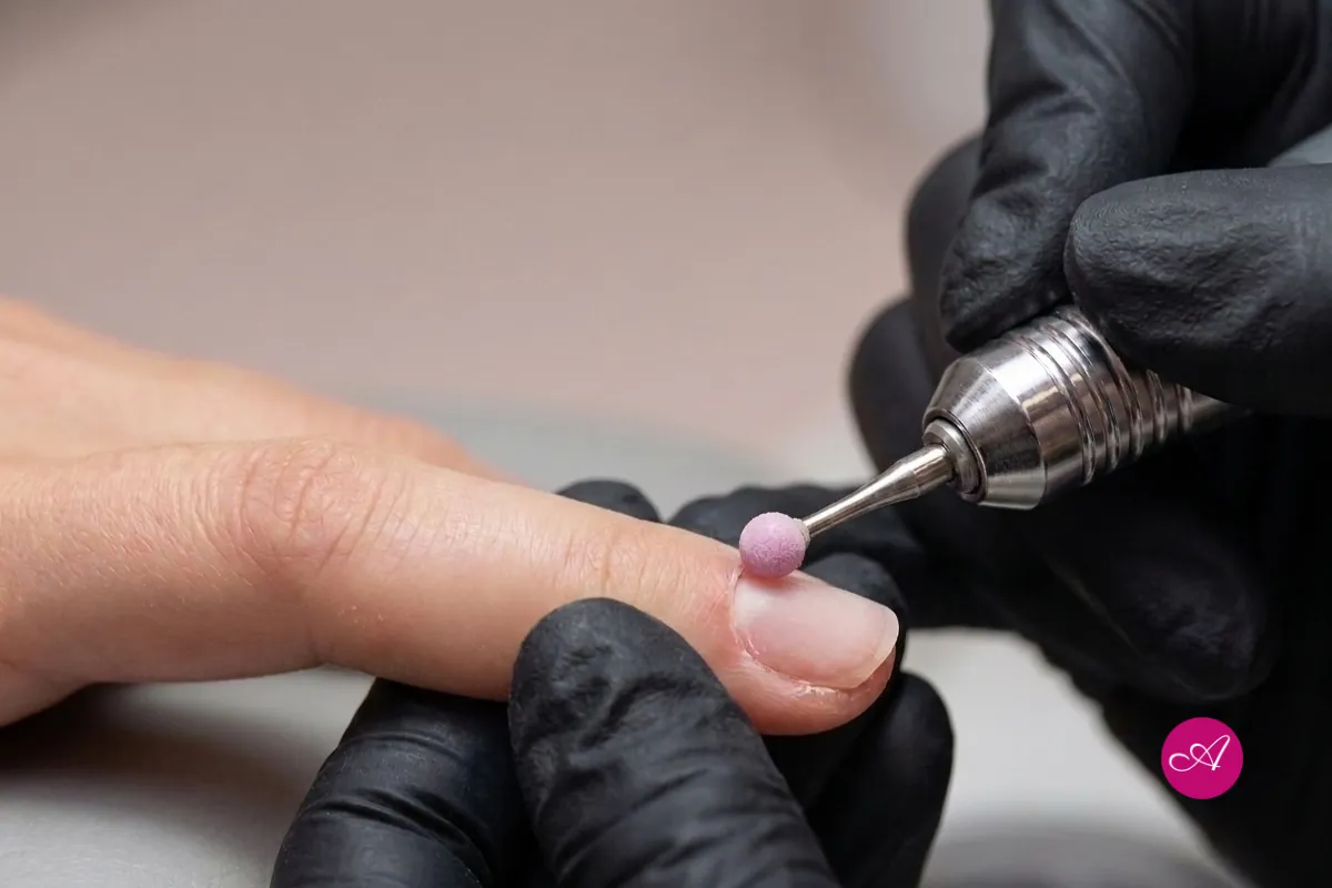 Manejo de Torno y Manicuría Combinada — curso en video